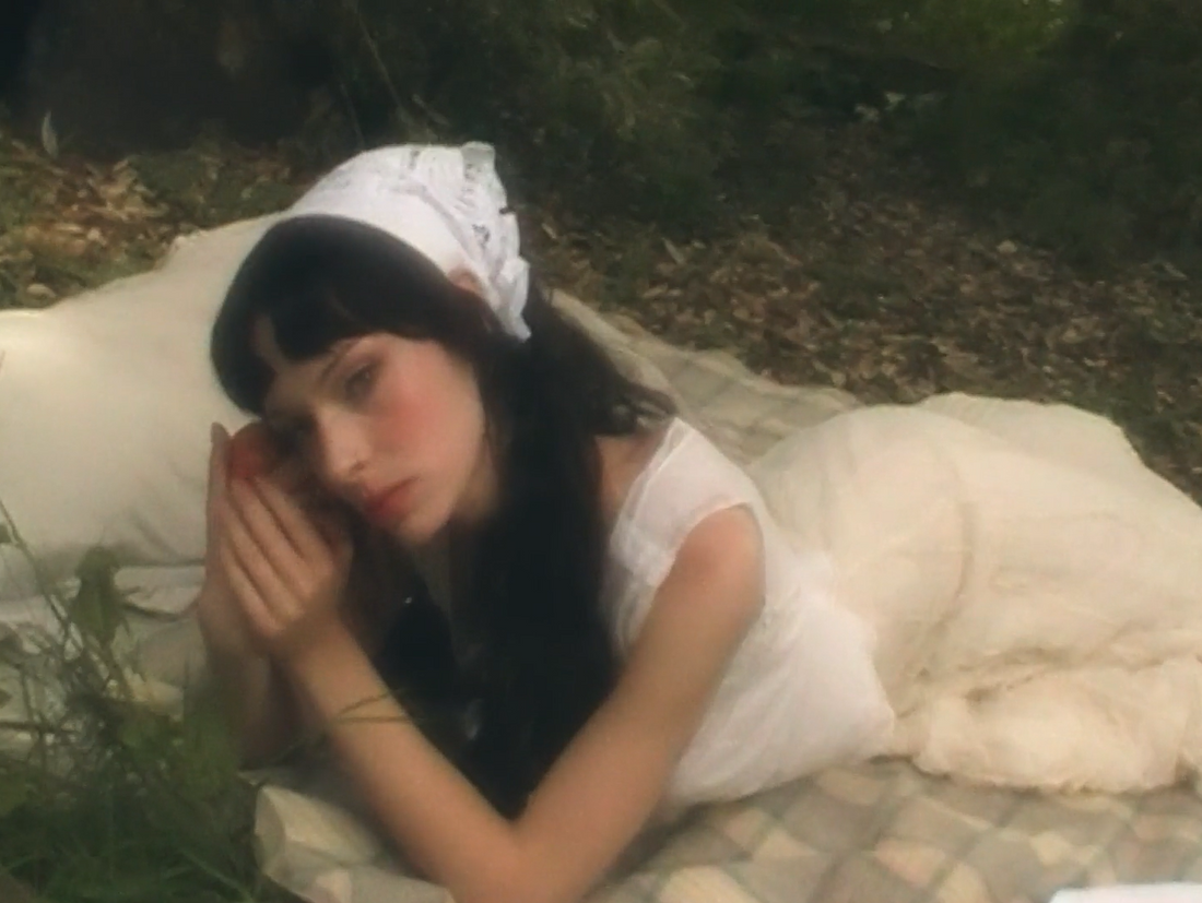 Holly Humberstone 'It's a Real Cruel World' music video