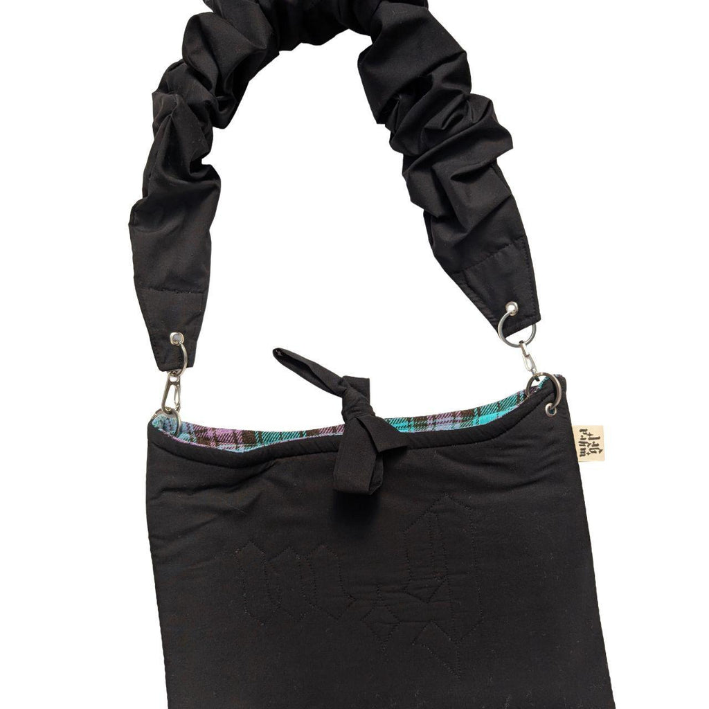 SCRUNCH BAG // black