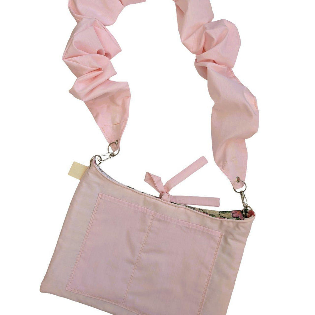 SCRUNCH BAG // shell pink